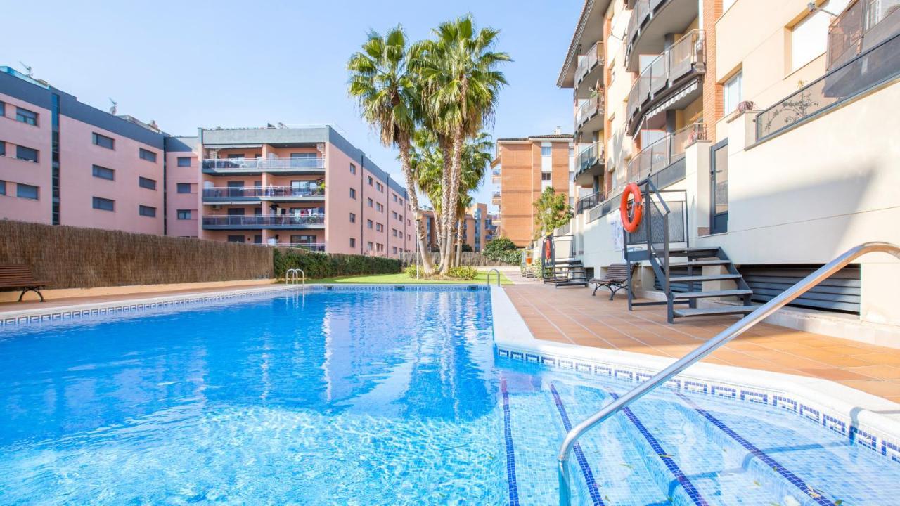 2P-51 - Lloret De Mar Luaran gambar