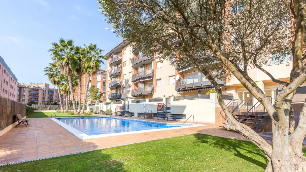 2P-51 - Lloret De Mar Luaran gambar